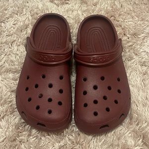 maroon crocs